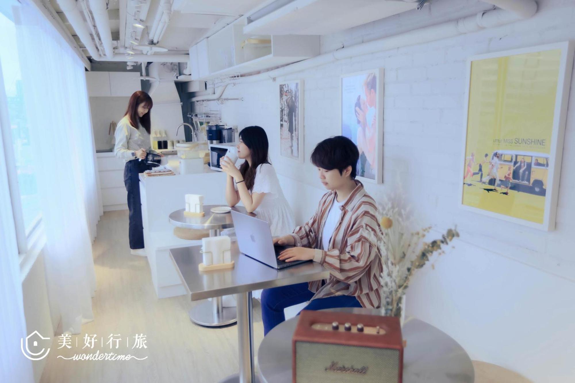 Wondertime2- Ladies' Inn 'Taipei Main Station Exterior foto